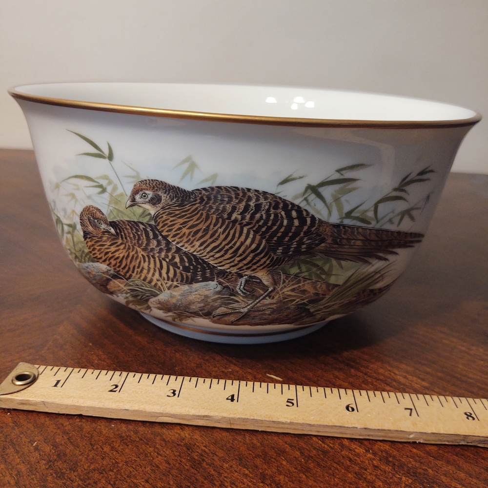 Wildlife Design Bowl with Gold Trim